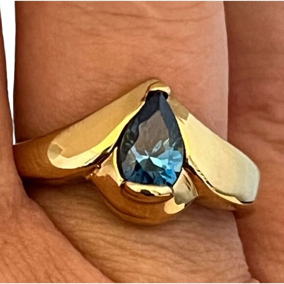 Vintage Ring Size 6 Blue CZ Mid Century Modernist Design  14X - Picture 1 of 3